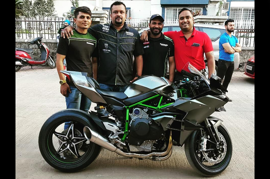 You are currently viewing India’s first 2019 Kawasaki Ninja H2R has been delivered in Pune