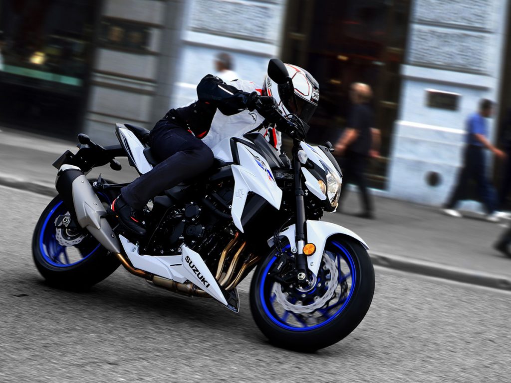 Suzuki GSX-S750 Pearl Glacier White