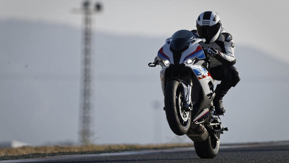 Read more about the article 2019 BMW S1000RR launched In India