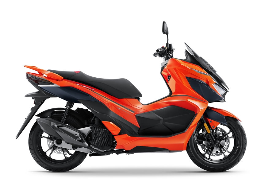 You are currently viewing GPX DRONE 150 Family Scooter, Sporty Design, with a starting price of only 68,900 baht