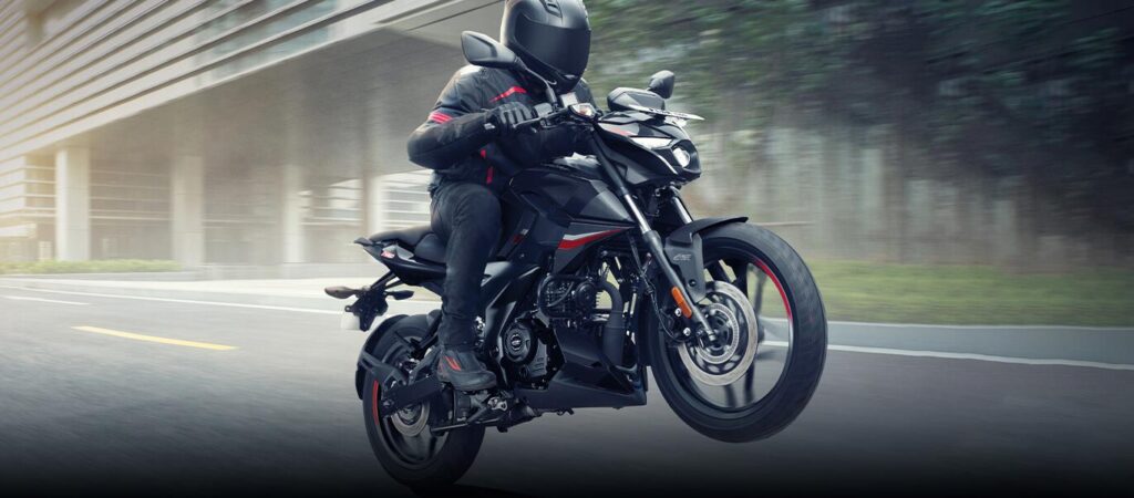 Bajaj Pulsar N160 Brooklyn Black