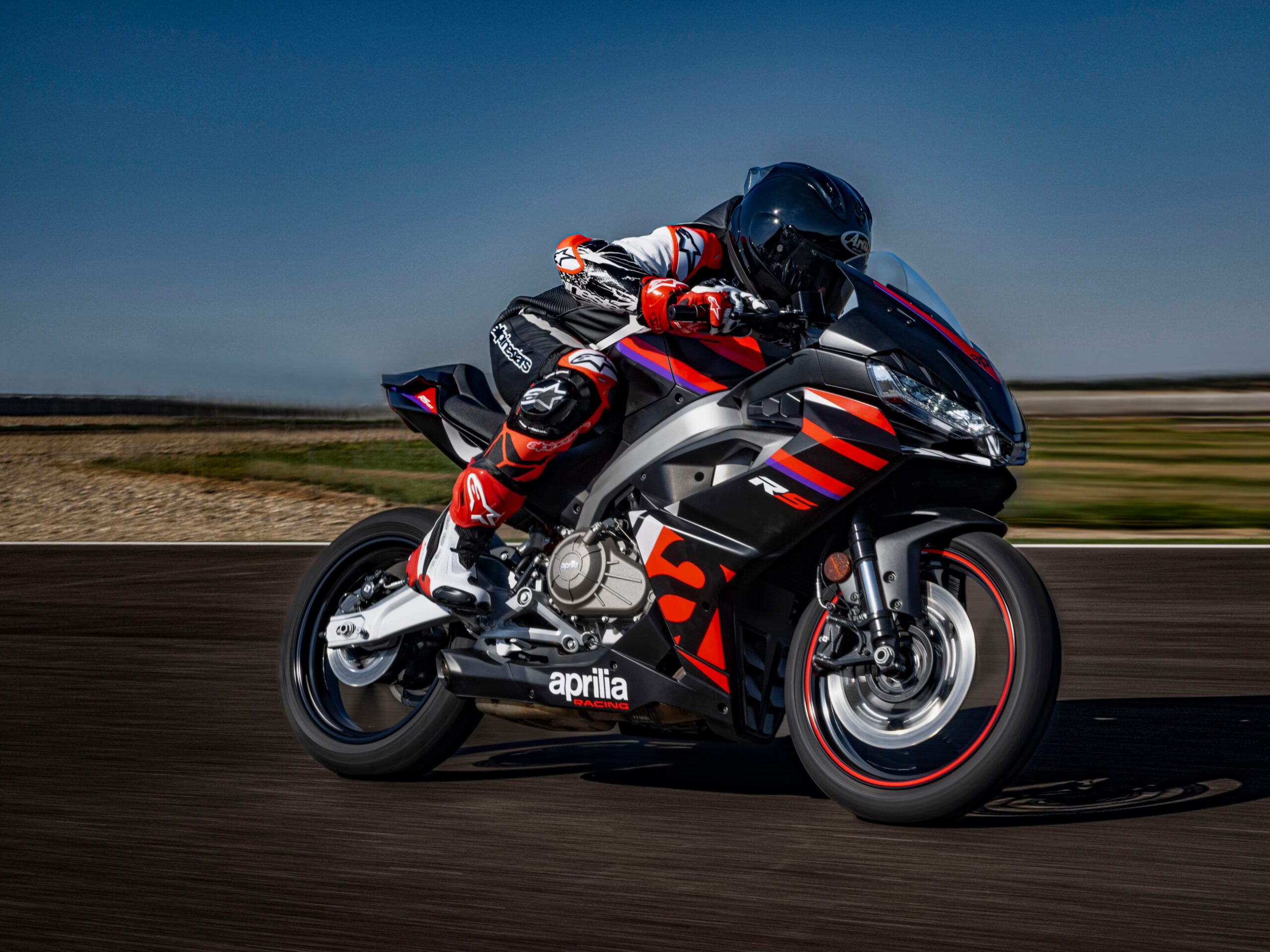 You are currently viewing Aprilia RS 457: A New Lightweight Sportbike Unveiled to Rival Kawasaki Ninja 400 and KTM RC 390